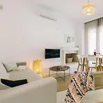 بيت للعطل Mikra Bay Vineyard *