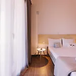 بيت للعطل Mikra Bay Vineyard *